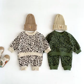 Комплекты одежды для маленьких девочек и мальчиков на осень-зиму, модные топы с капюшоном с длинными рукавами и леопардовым принтом + штаны для отдыха, Детский комплект из 2 предметов