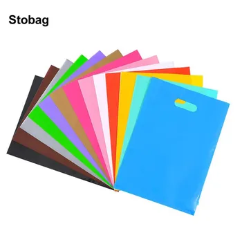 StoBag 50/20 шт Цветная пластиковая сумка-тоут для покупок, подарочная упаковка для одежды, сумки для хранения, сумка с логотипом на заказ (за дополнительную плату)